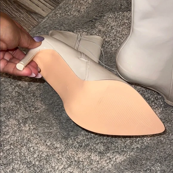 Steve Madden Cream Heeled Boots - Picture 10 of 11